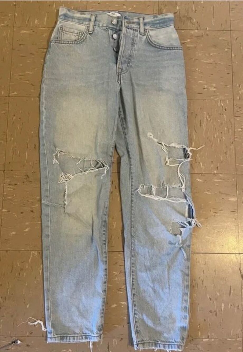 Forever21 Light Wash High Waisted Distressed Ripped Mom Jeans, 25 W, 100% Cotton